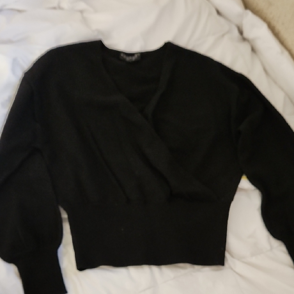 Laundry By Shelli Segal Black V-Neck Sweater with Balloon Sleeves